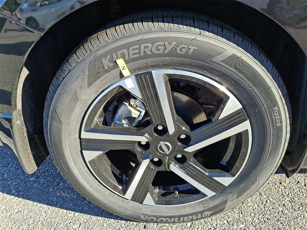 2025 Nissan Sentra SV - Photo 5