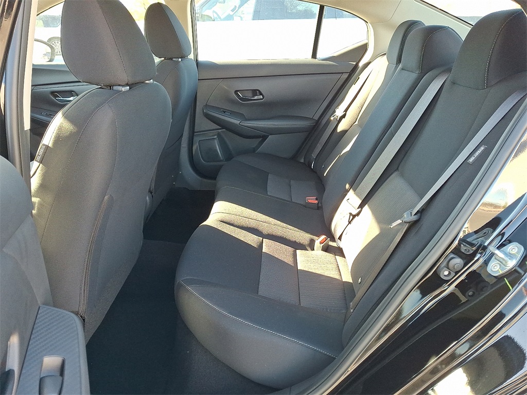 2025 Nissan Sentra SV - Photo 6
