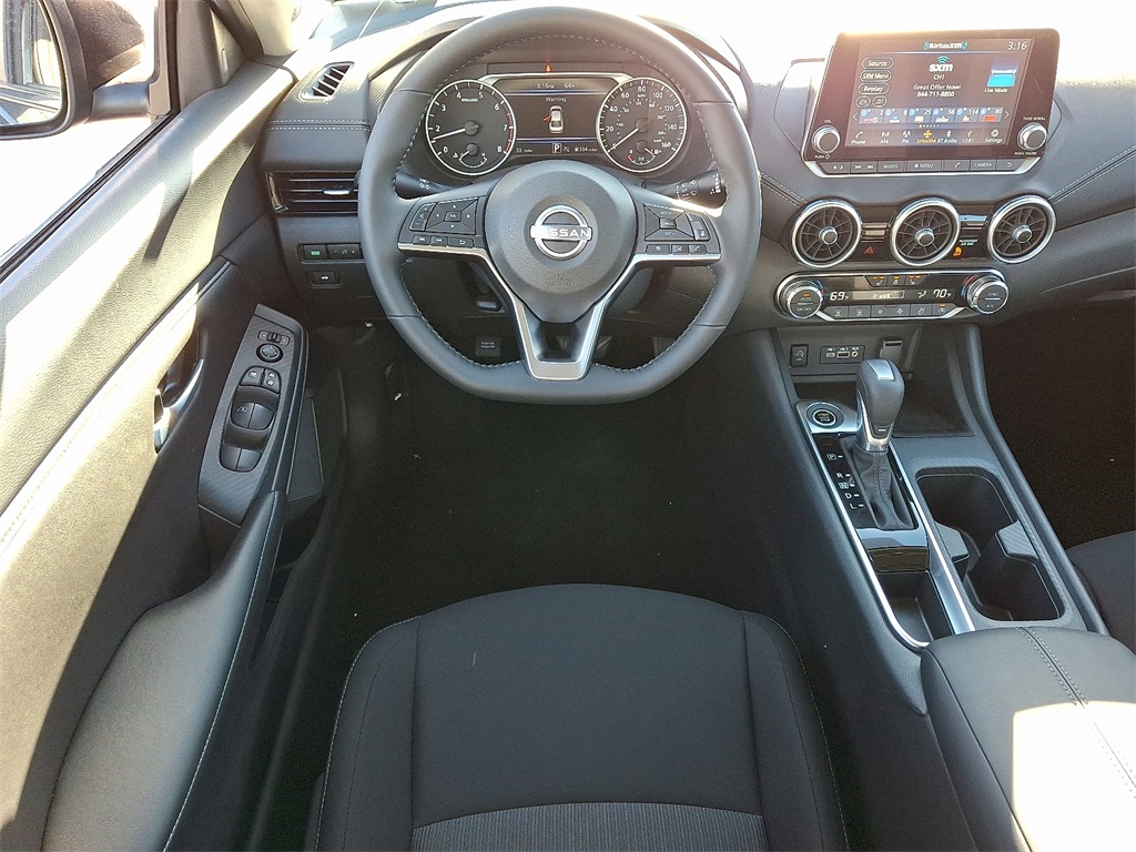 2025 Nissan Sentra SV - Photo 7