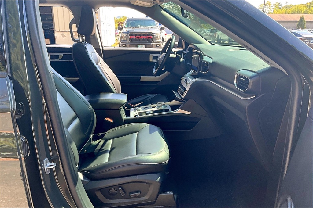 2022 Ford Explorer XLT - Photo 14