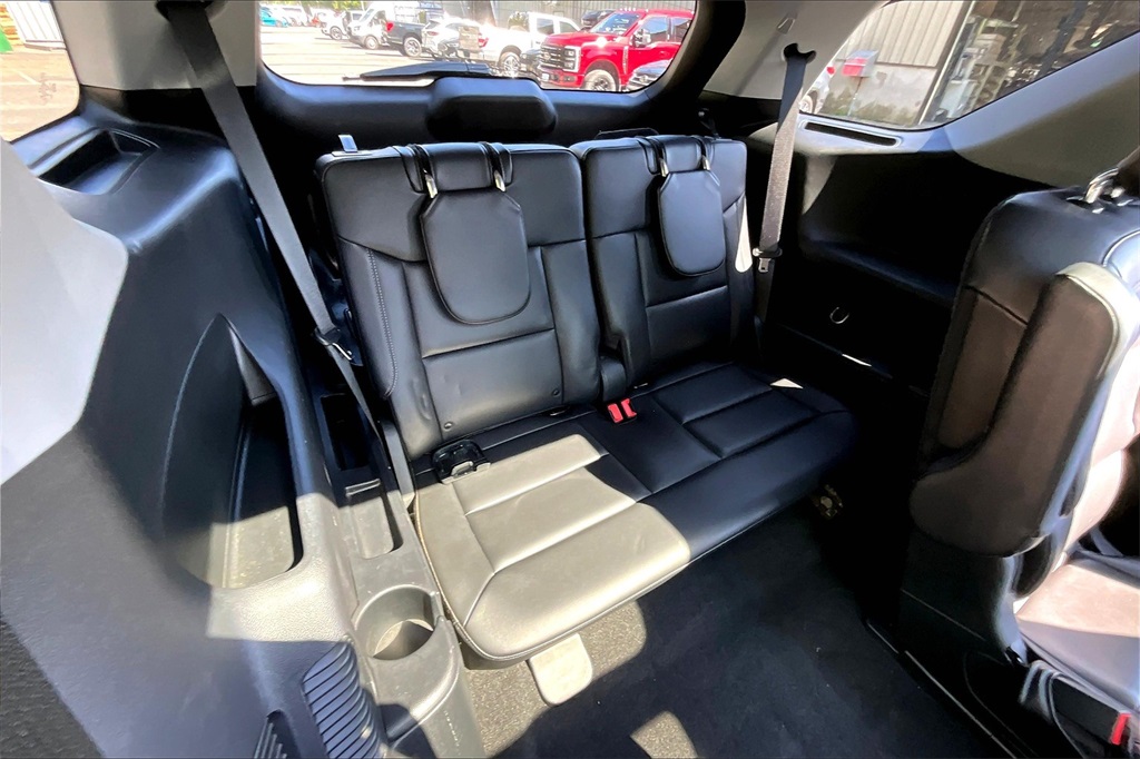 2022 Ford Explorer XLT - Photo 17