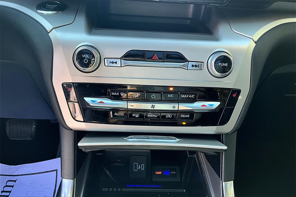 2022 Ford Explorer XLT - Photo 27