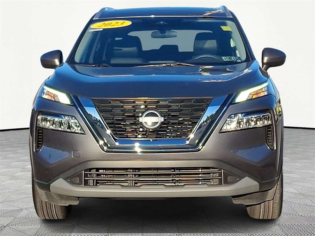 2023 Nissan Rogue SV - Photo 2