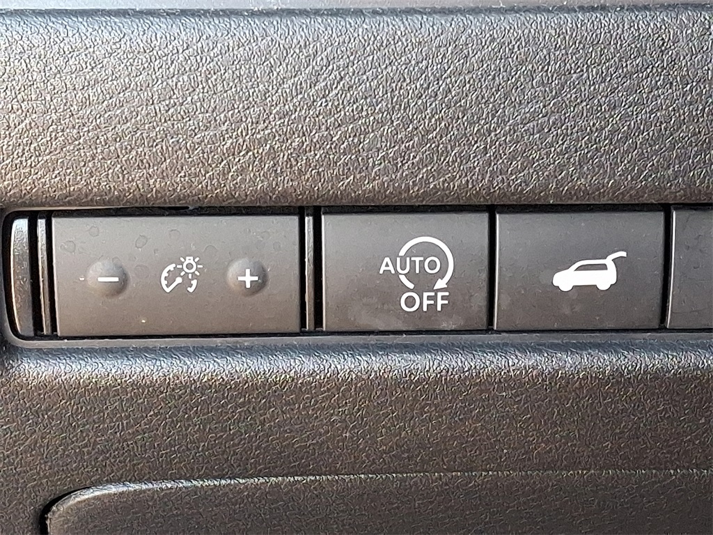 2023 Nissan Rogue SV - Photo 25