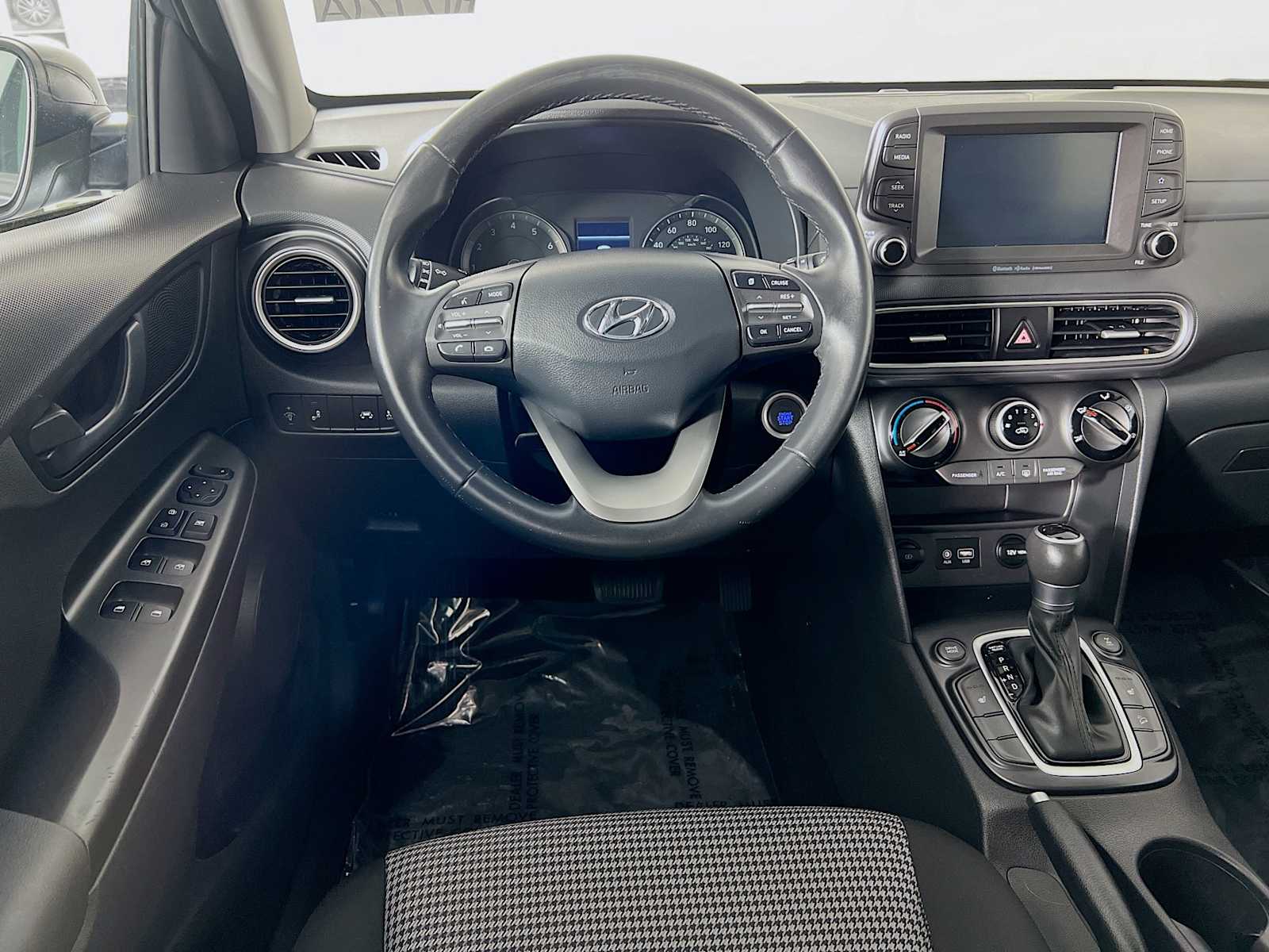 2020 Hyundai Kona SEL - Photo 12