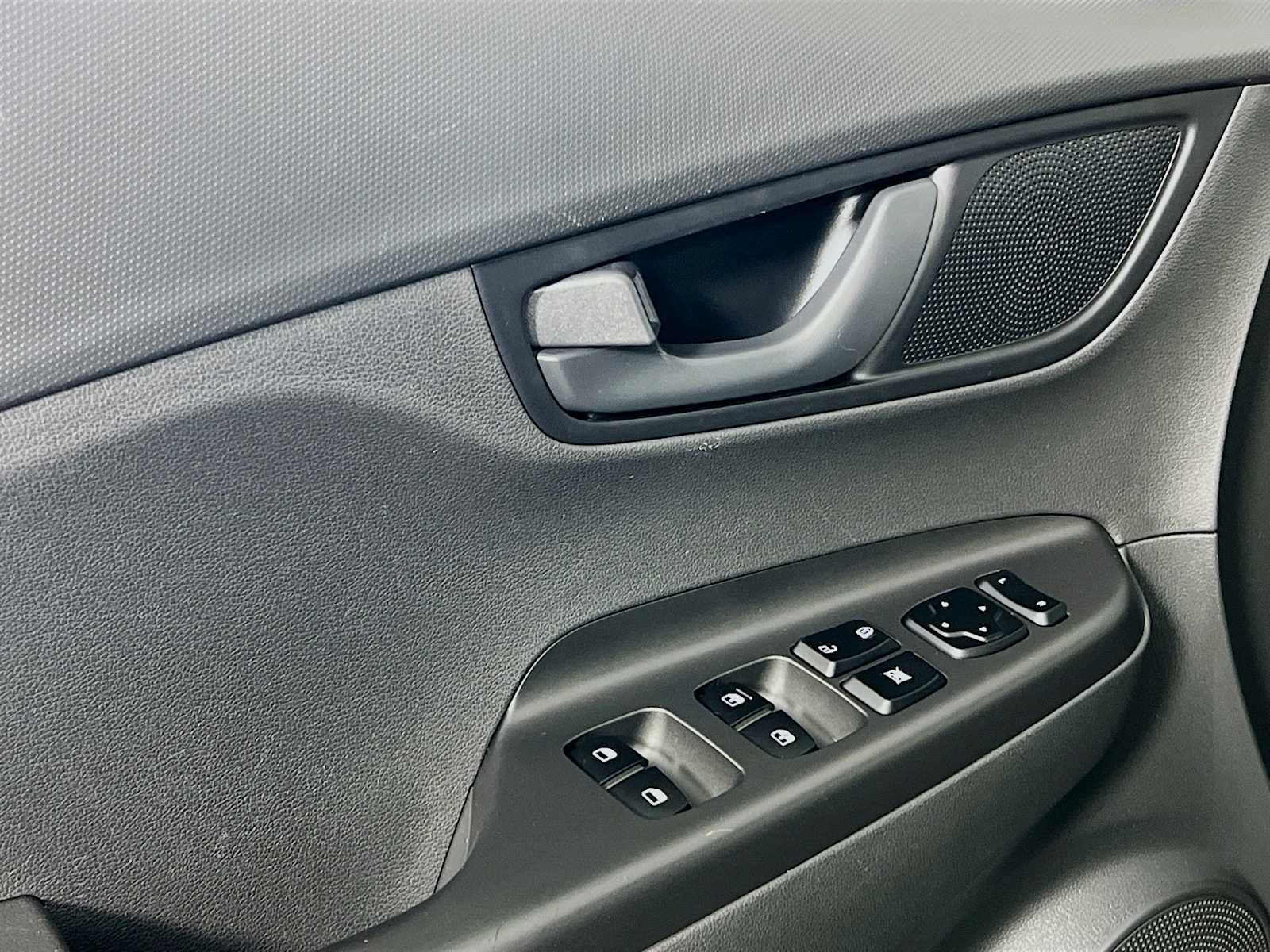2020 Hyundai Kona SEL - Photo 10