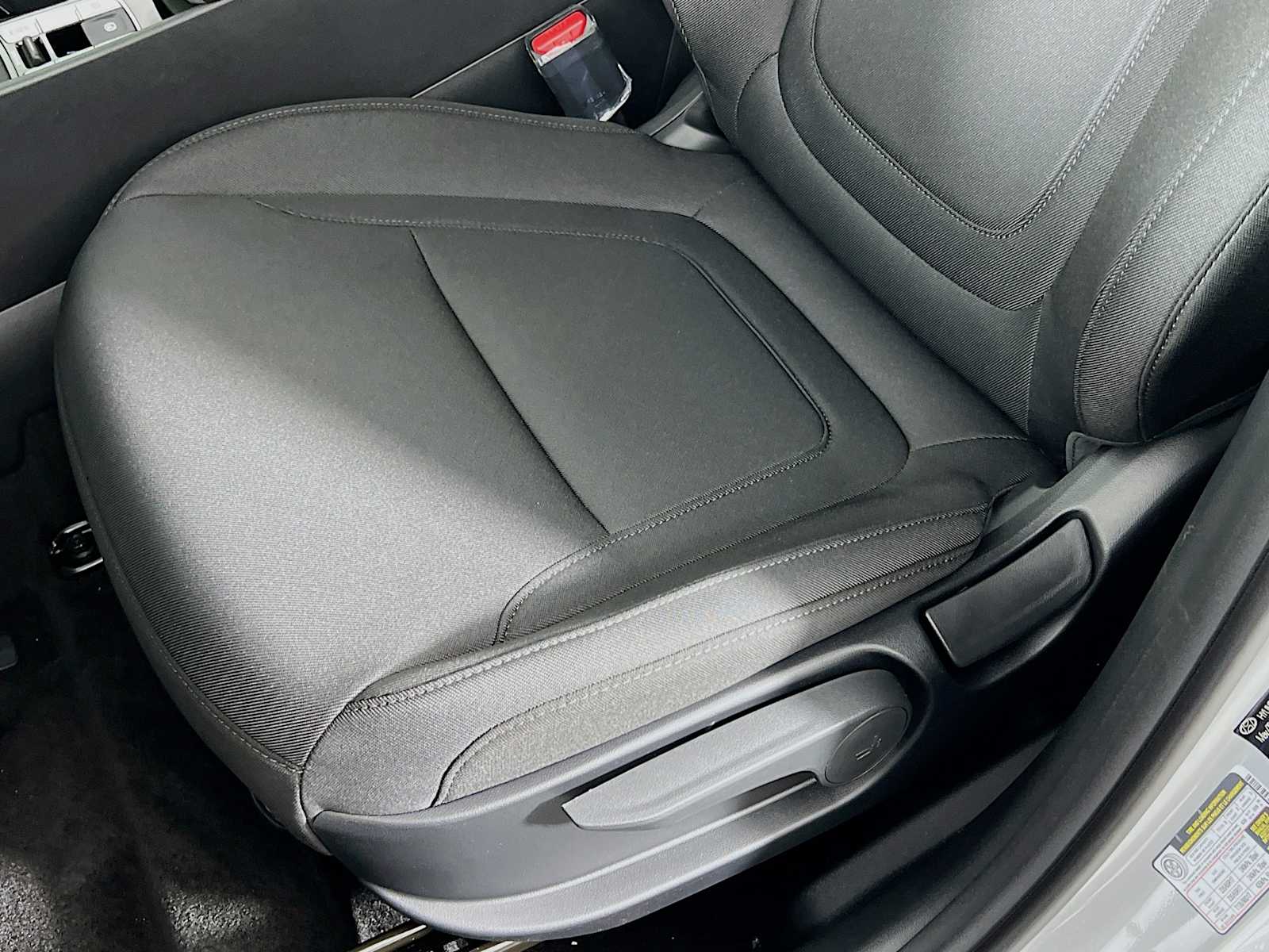 2025 Hyundai Tucson SE - Photo 16