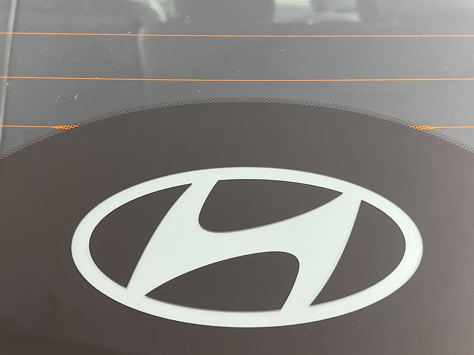 2025 Hyundai Tucson SE - Photo 17