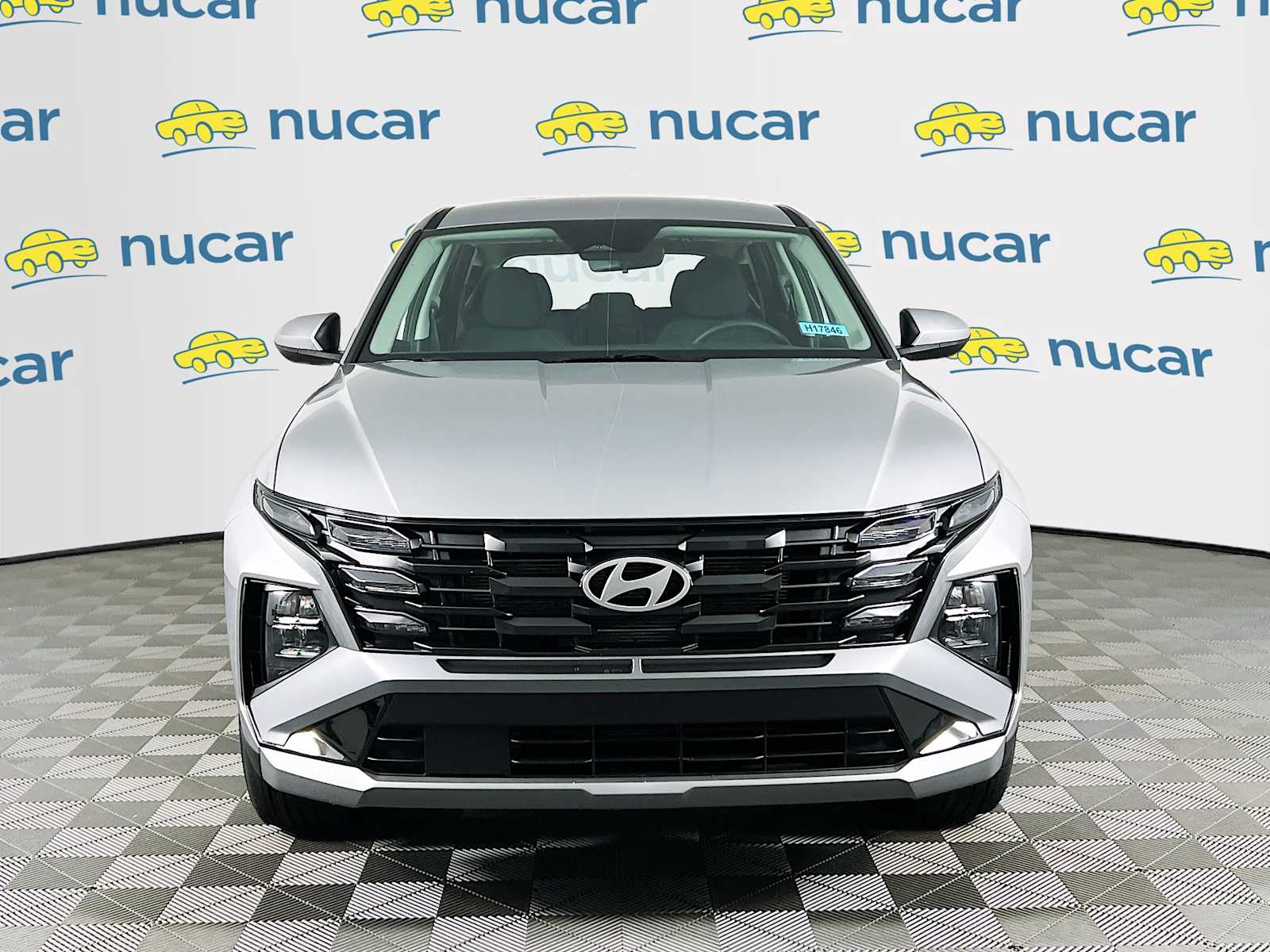 2025 Hyundai Tucson SE - Photo 2