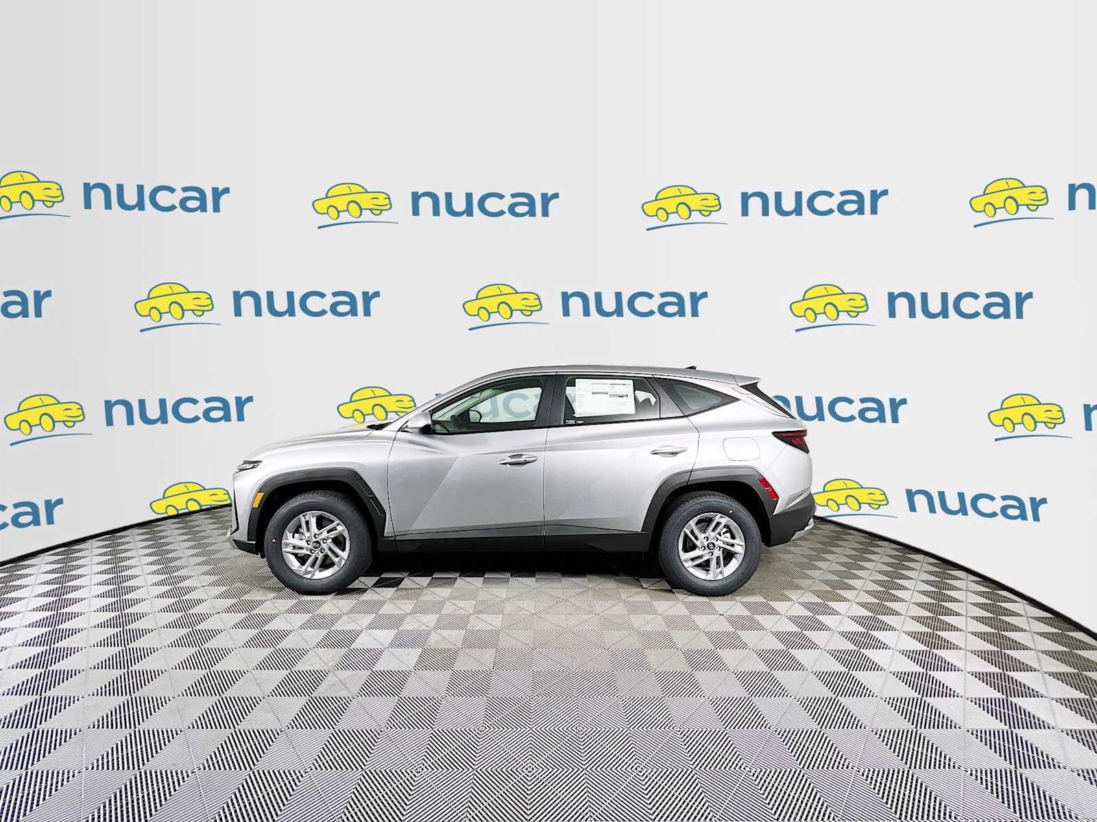 2025 Hyundai Tucson SE - Photo 3