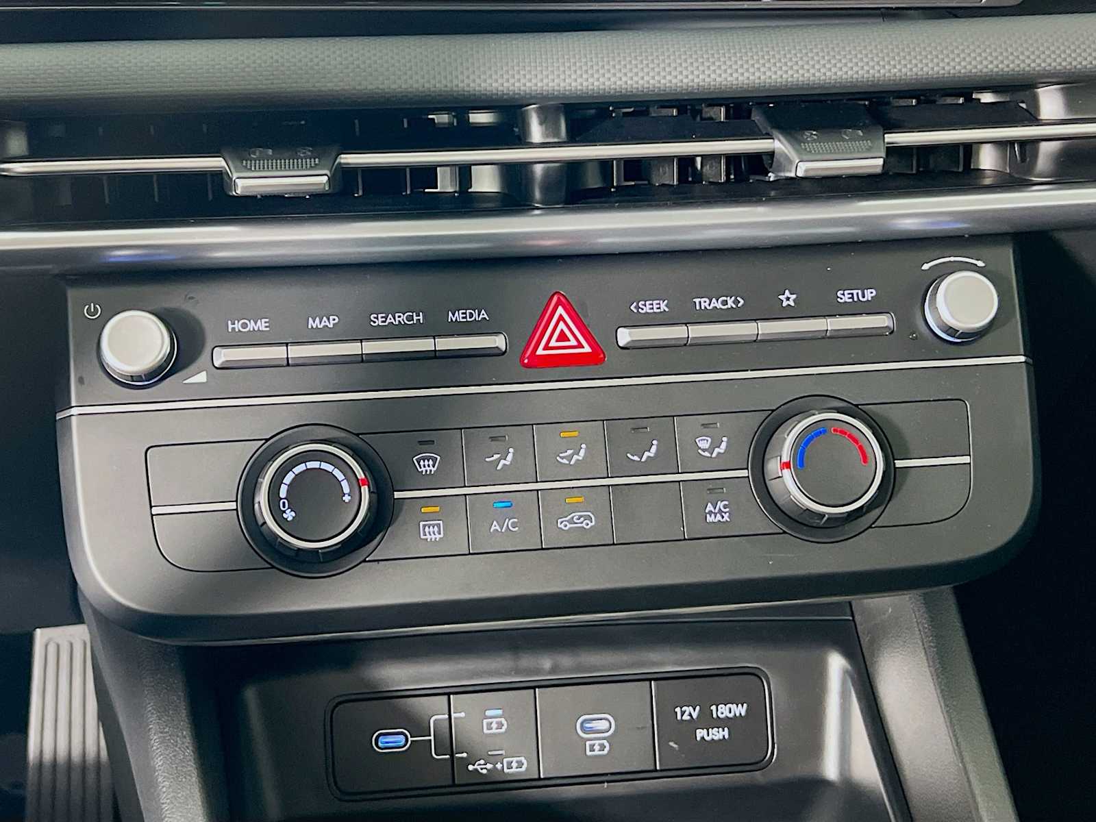 2025 Hyundai Tucson SE - Photo 10