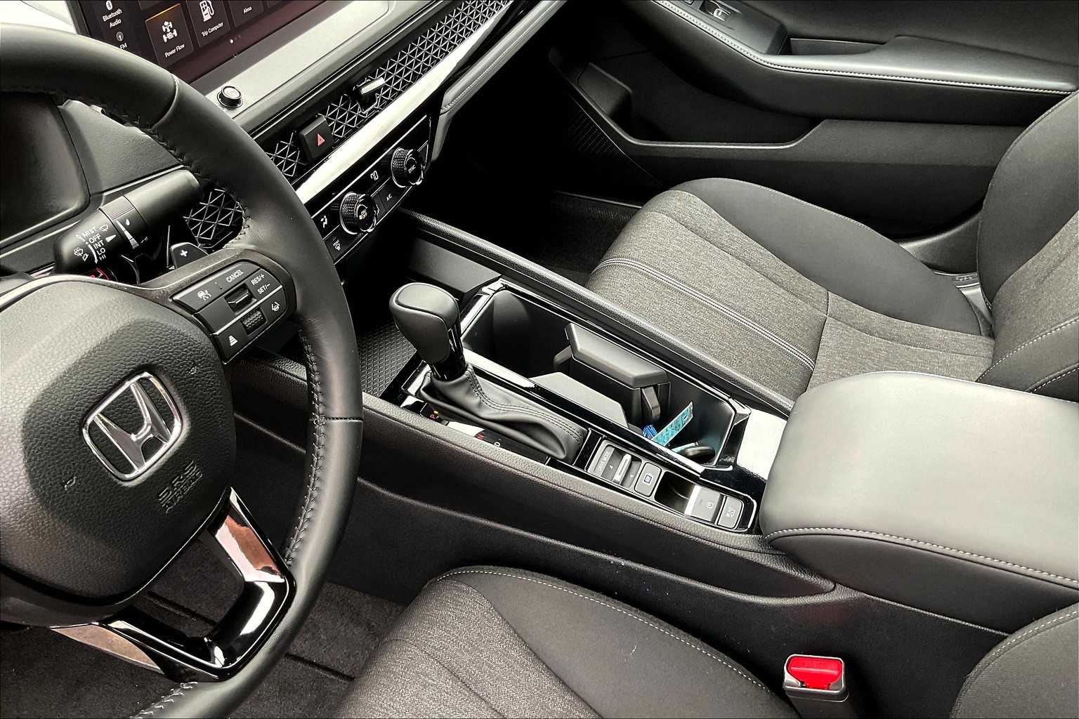 2024 Honda Accord Hybrid Sport - Photo 20