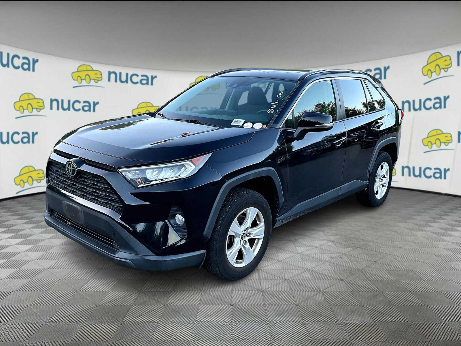 2019 Toyota RAV4 XLE - Photo 2
