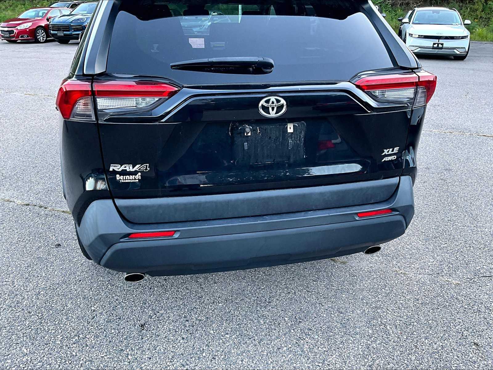 2019 Toyota RAV4 XLE - Photo 7