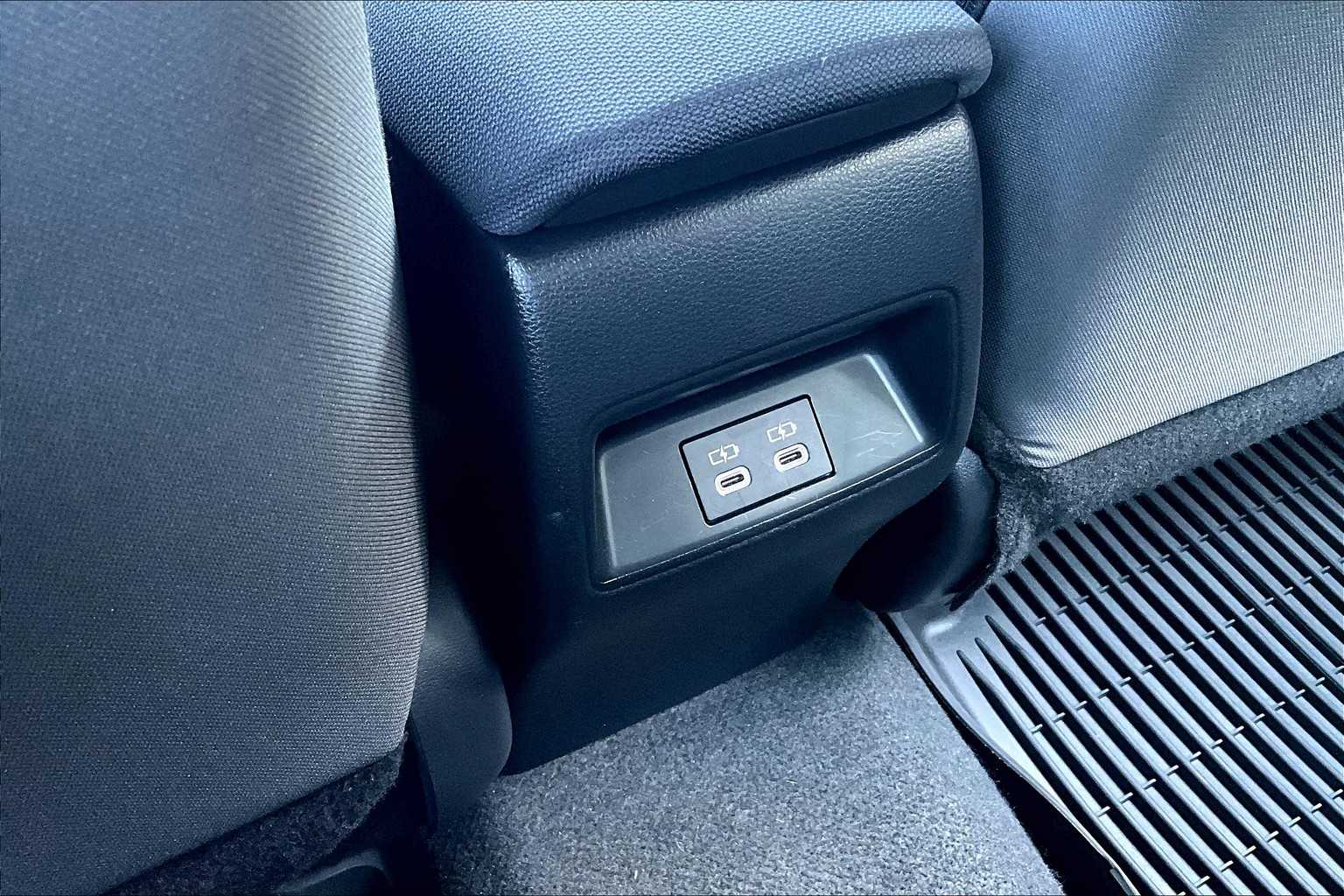 2024 Toyota Corolla LE - Photo 28