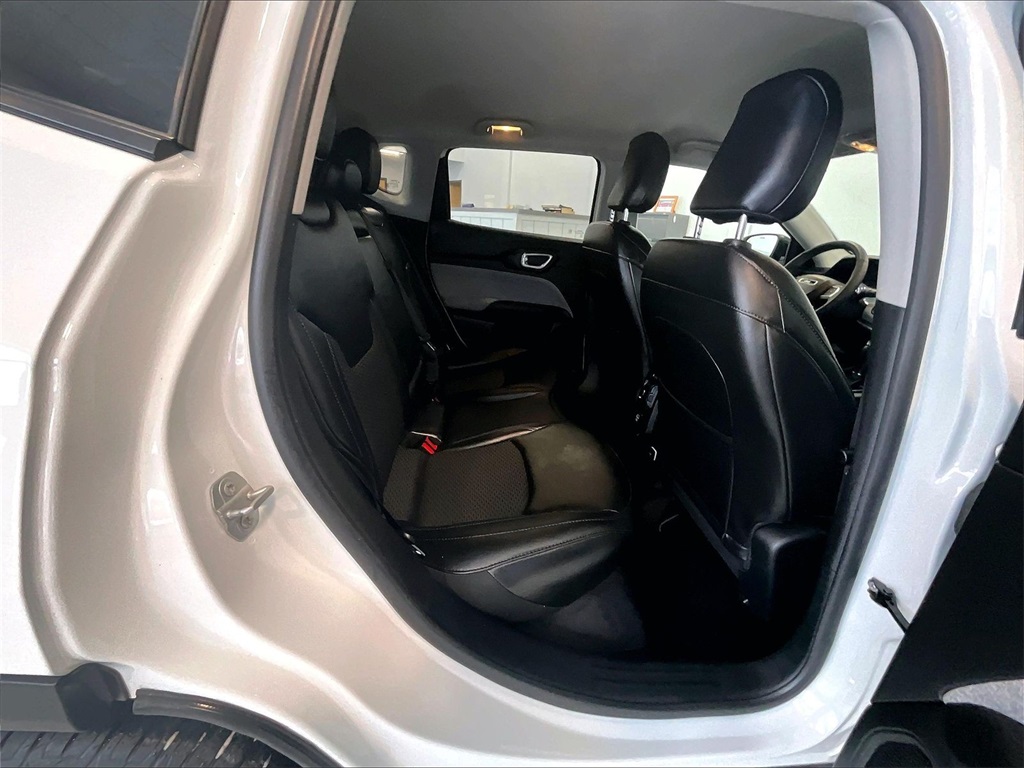 2022 Jeep Compass Latitude - Photo 16