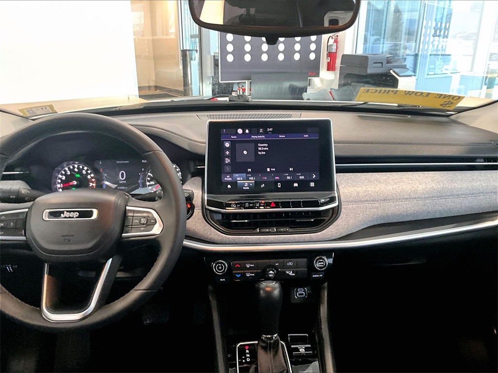 2022 Jeep Compass Latitude - Photo 18