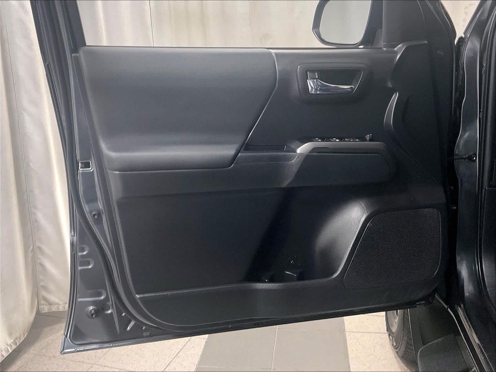 2023 Toyota Tacoma TRD Sport - Photo 9