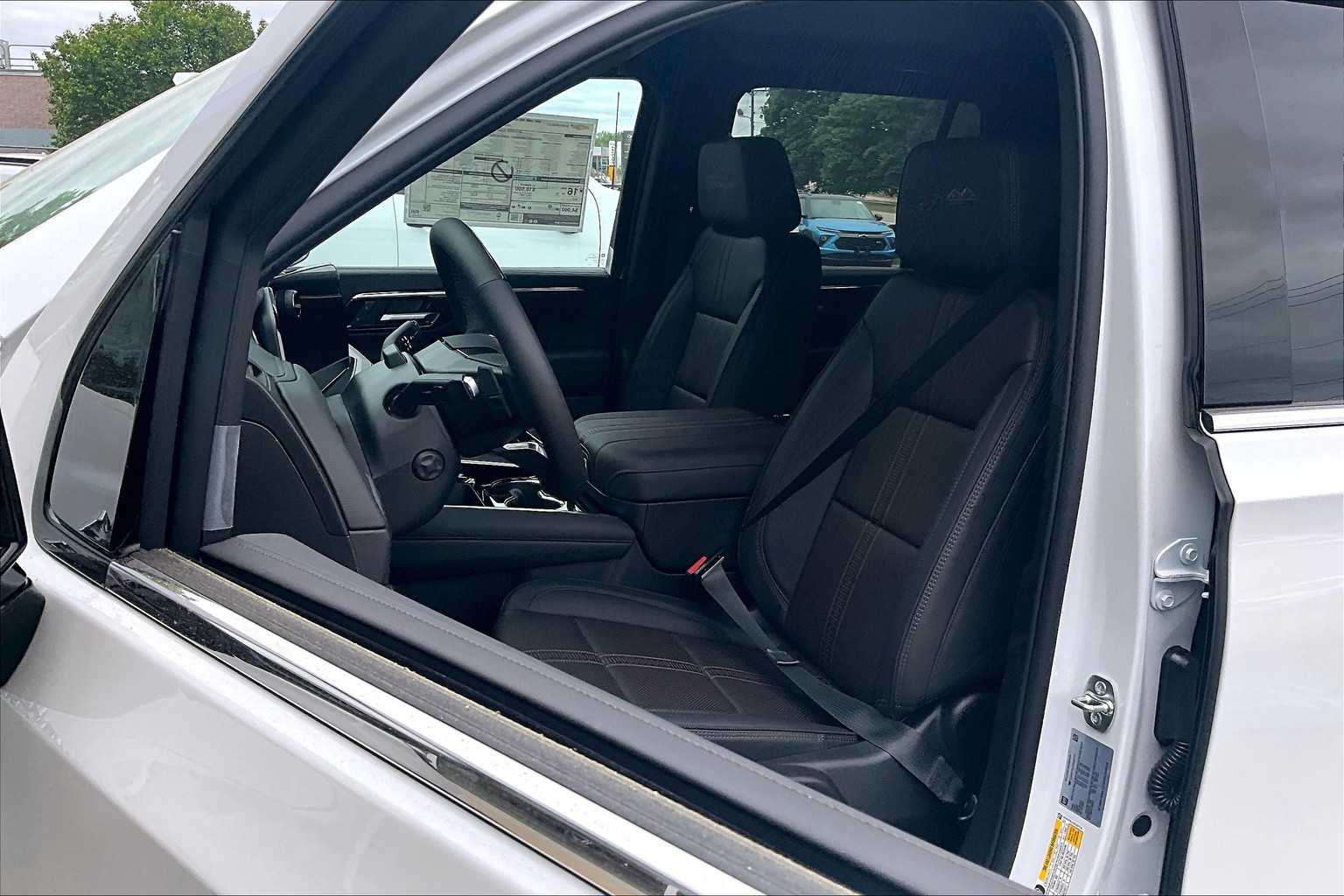 2025 Chevrolet Tahoe High Country - Photo 11