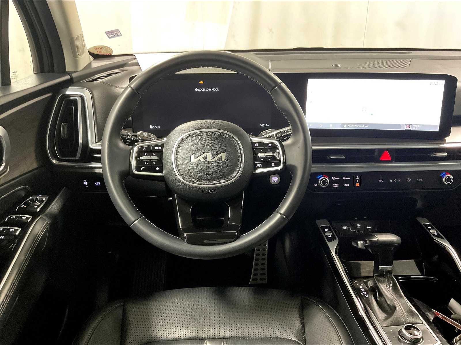 2024 Kia Sorento X-Line SX - Photo 17