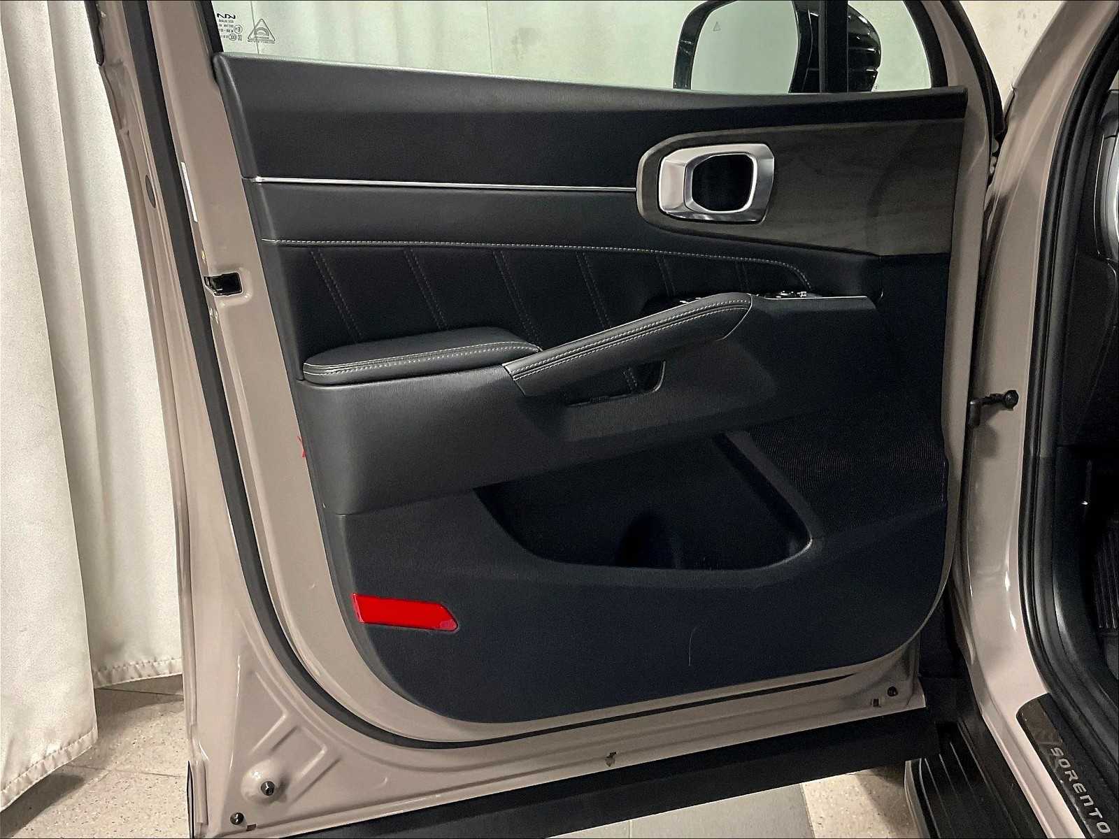 2024 Kia Sorento X-Line SX - Photo 9