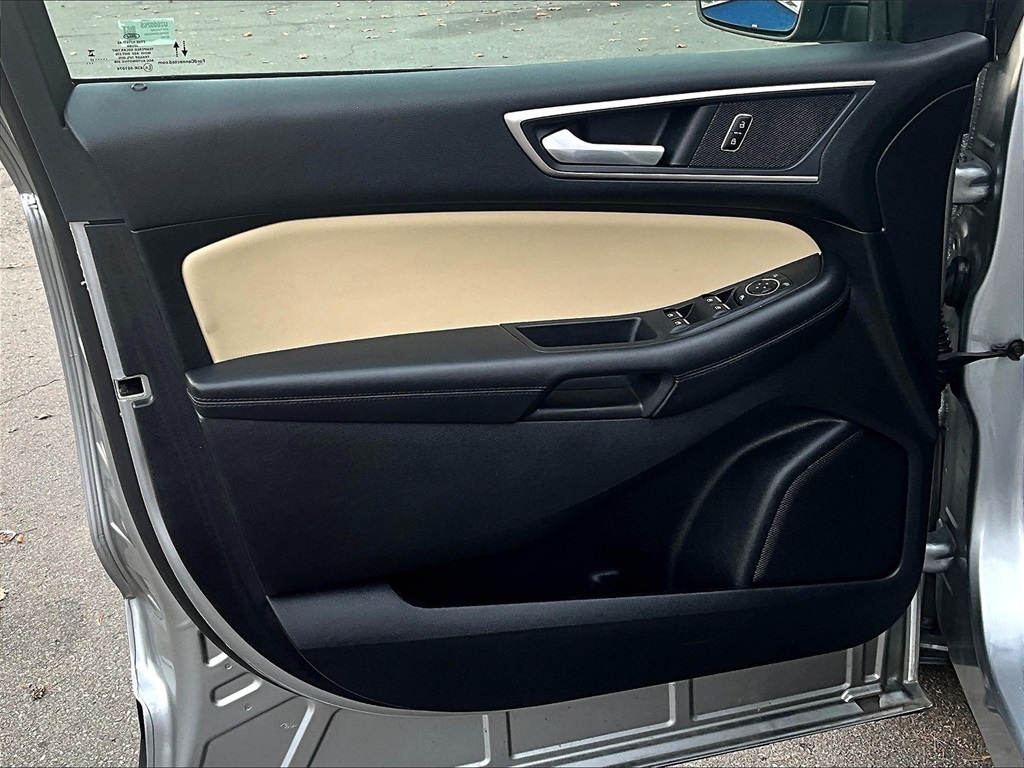 2023 Ford Edge SEL - Photo 9