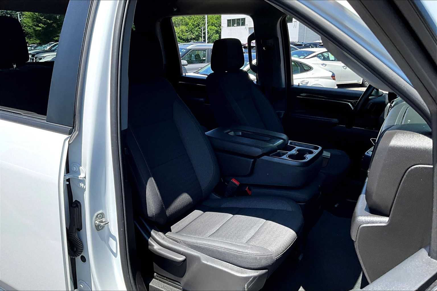 2024 Chevrolet Silverado 2500HD LT photo 13