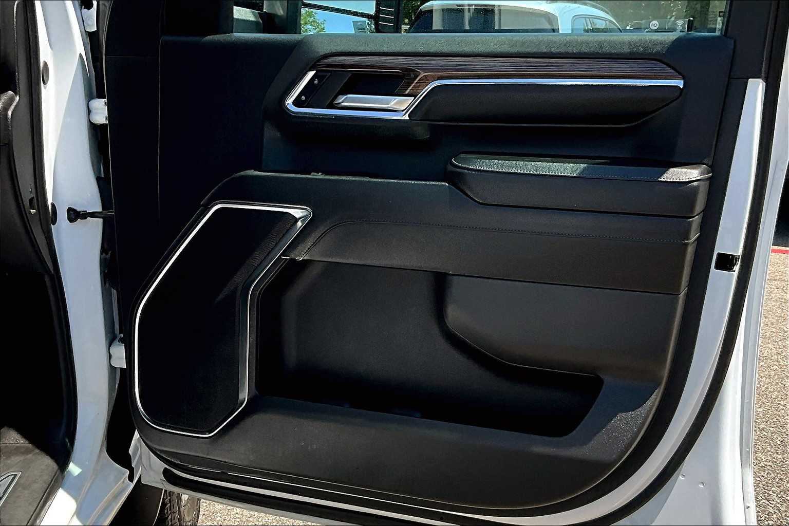 2024 Chevrolet Silverado 2500HD LT photo 14