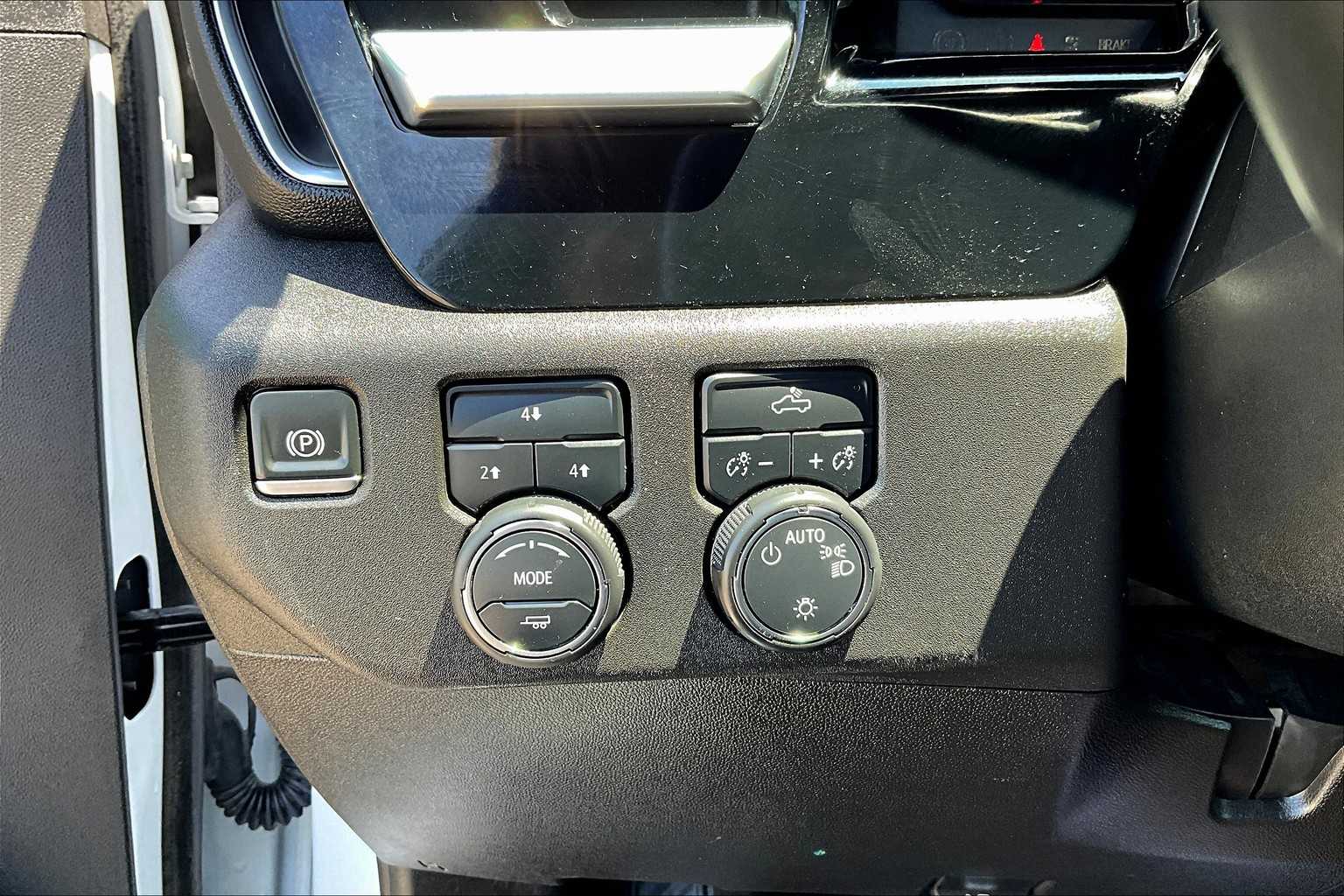 2024 Chevrolet Silverado 2500HD LT photo 28