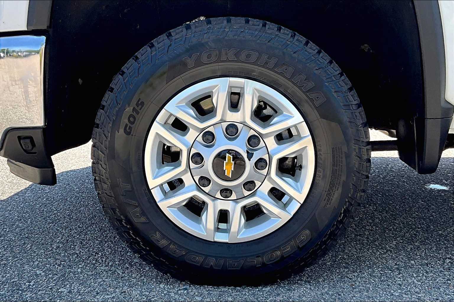2024 Chevrolet Silverado 2500HD LT photo 9