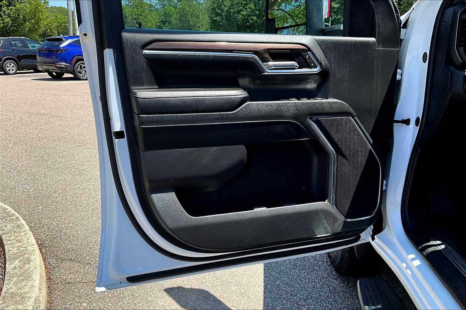 2024 Chevrolet Silverado 2500HD LT photo 11