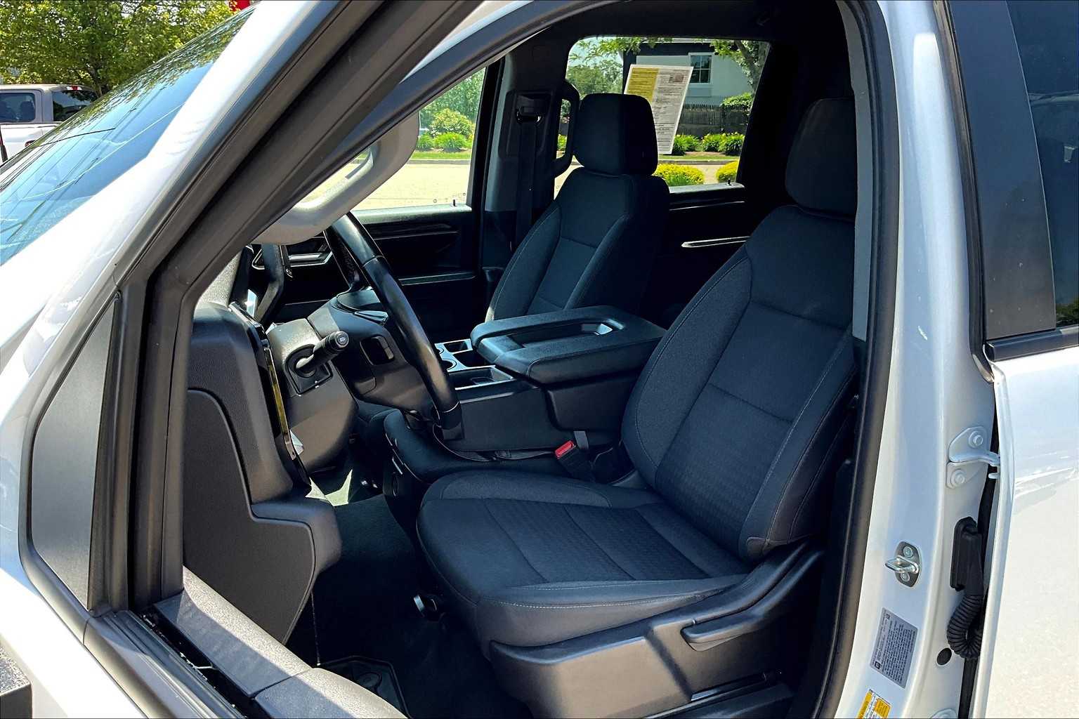 2024 Chevrolet Silverado 2500HD LT photo 12