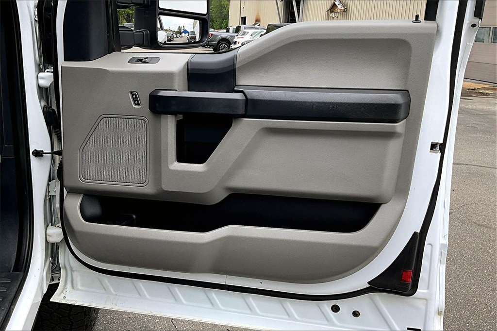 2022 Ford F-350SD XL - Photo 12