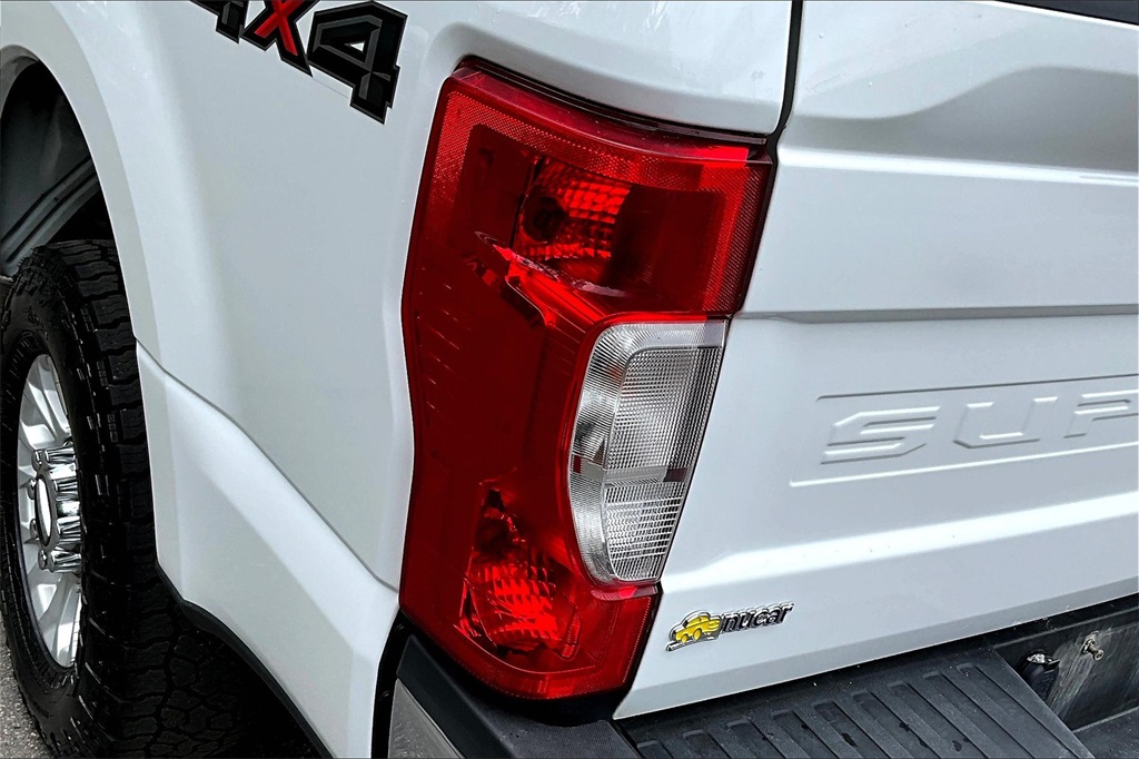 2022 Ford F-350SD XL - Photo 32