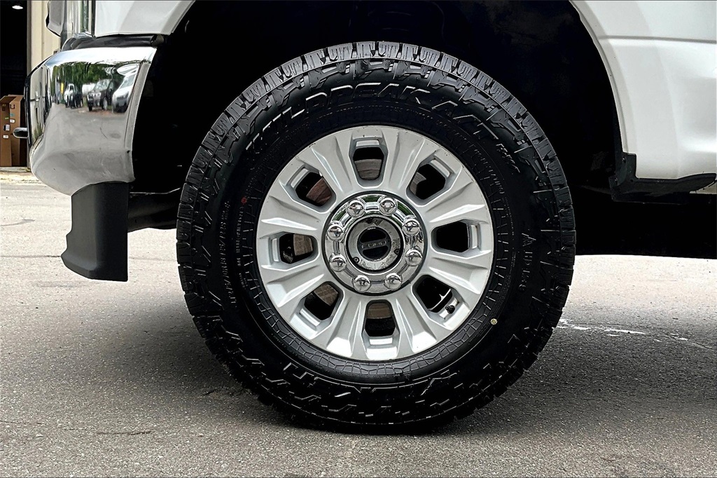2022 Ford F-350SD XL - Photo 7