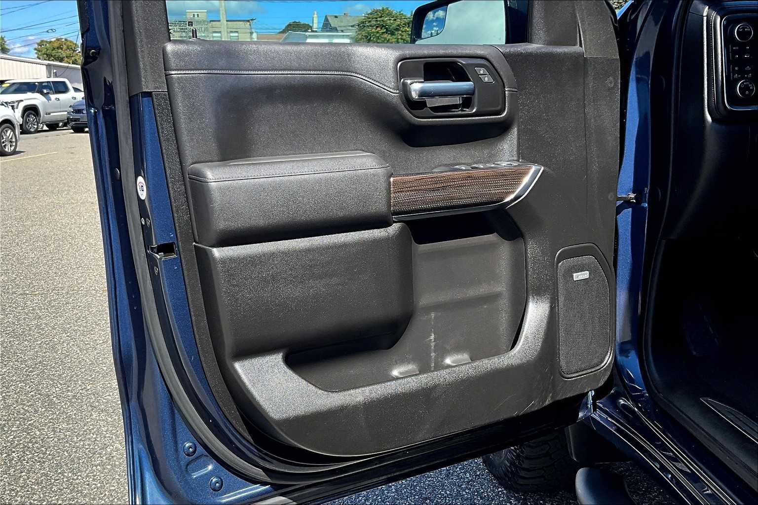 2022 Chevrolet Silverado 1500 LTD RST - Photo 9