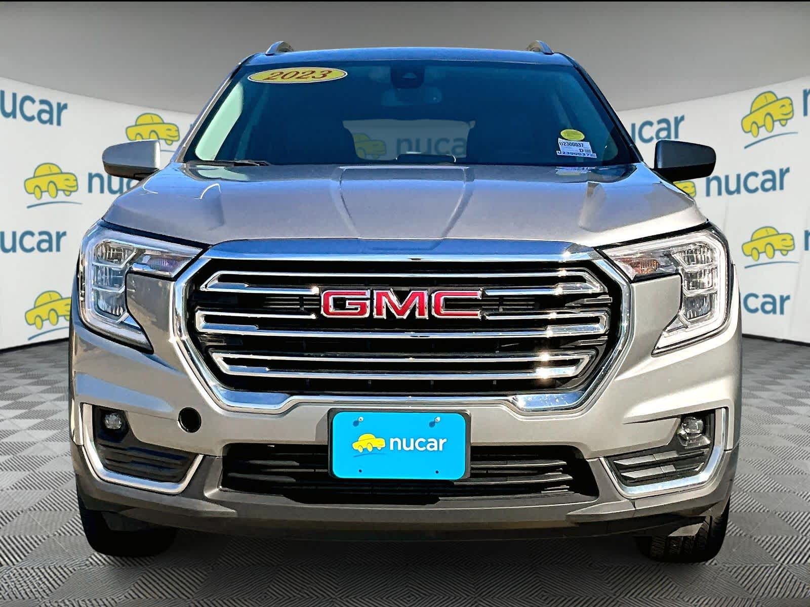2023 GMC Terrain SLT - Photo 2