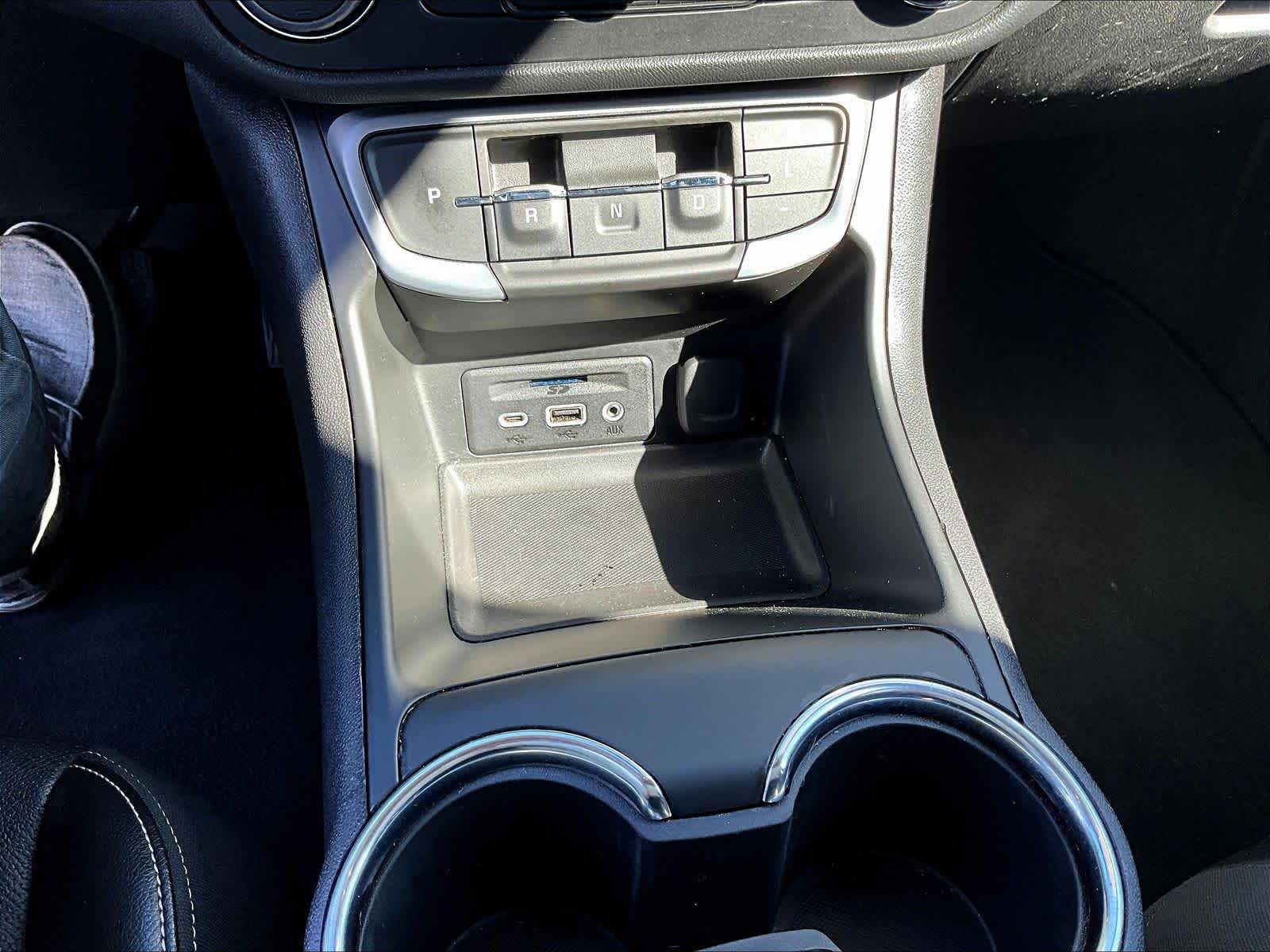 2023 GMC Terrain SLT - Photo 25