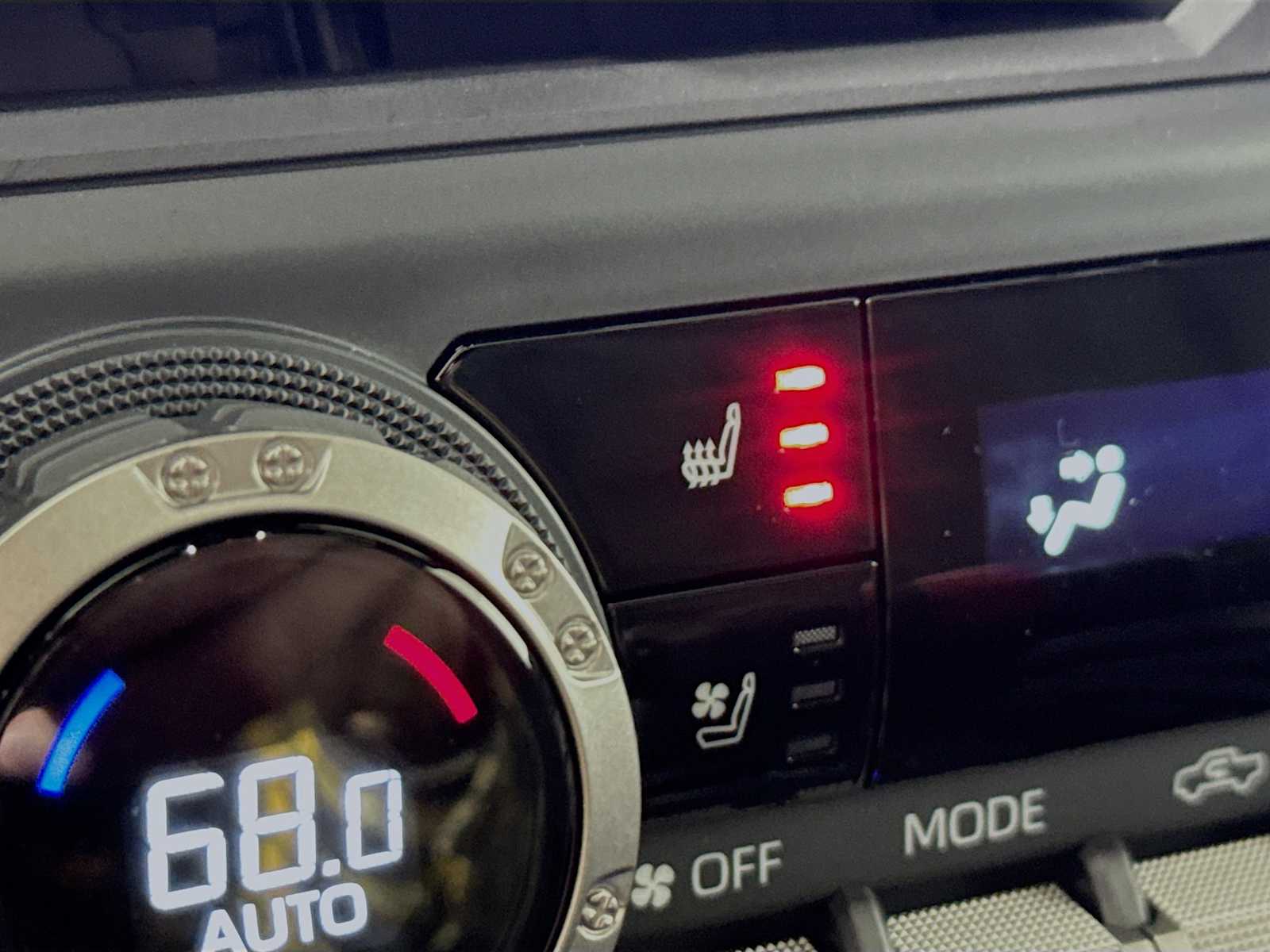2024 Toyota Tacoma TRD Pro Hybrid - Photo 18