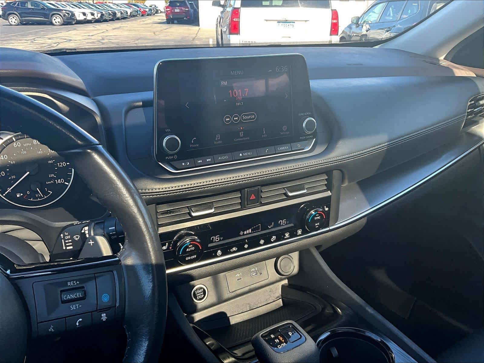 2023 Nissan Rogue SV - Photo 17