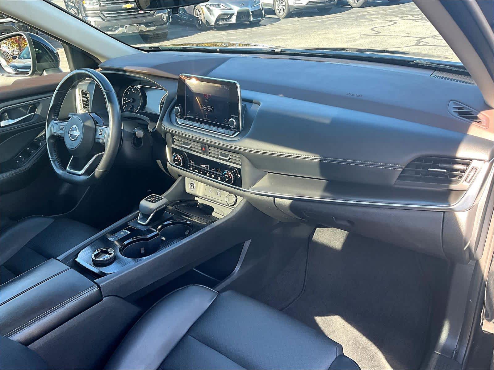 2023 Nissan Rogue SV - Photo 21