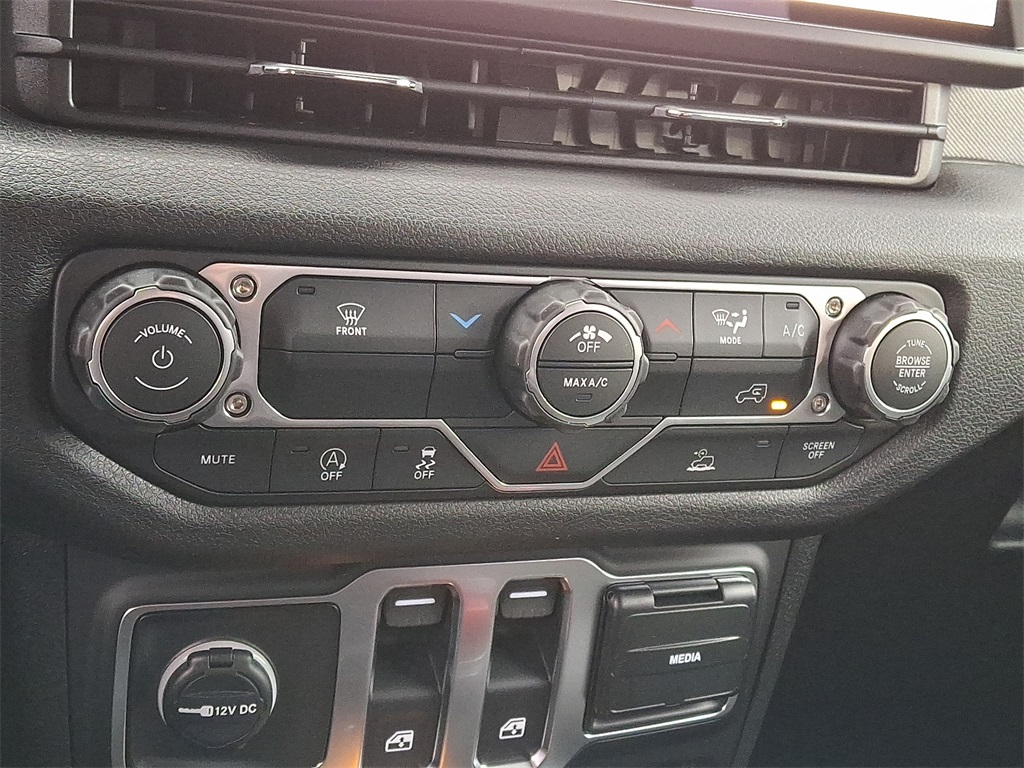 2026 Jeep Wrangler Sport - Photo 11