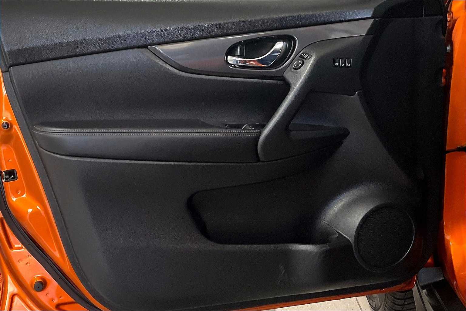 2018 Nissan Rogue SV - Photo 8