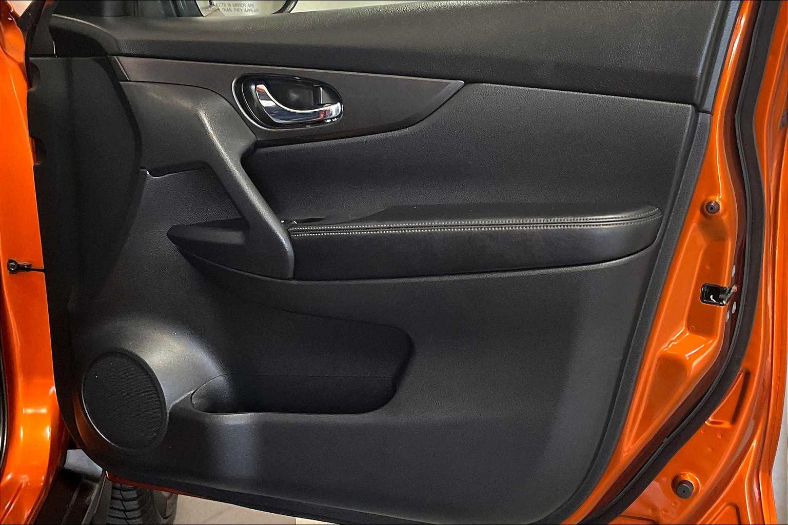 2018 Nissan Rogue SV - Photo 10