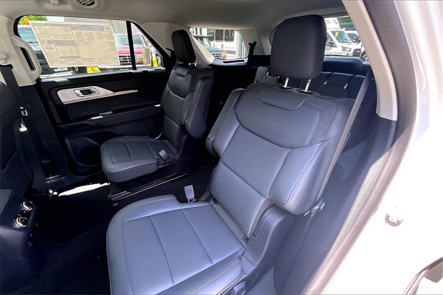 2025 Ford Explorer Active - Photo 11