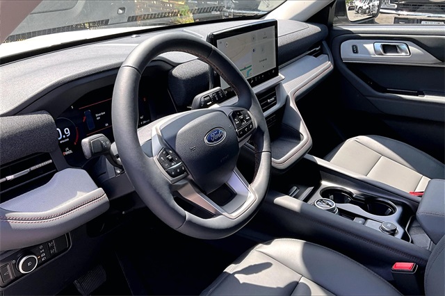 2025 Ford Explorer Active - Photo 7