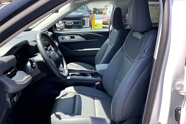 2025 Ford Explorer Active - Photo 10