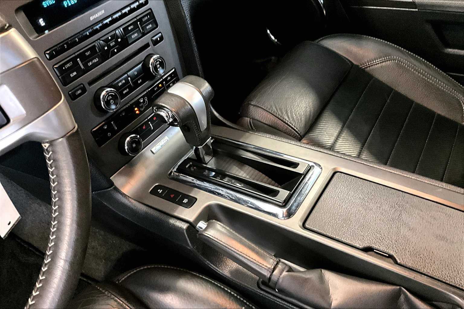 2012 Ford Mustang GT Premium - Photo 20