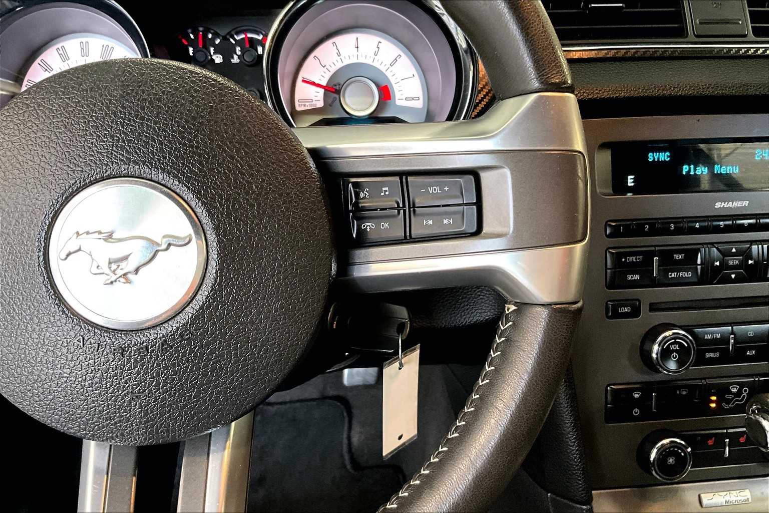 2012 Ford Mustang GT Premium - Photo 24