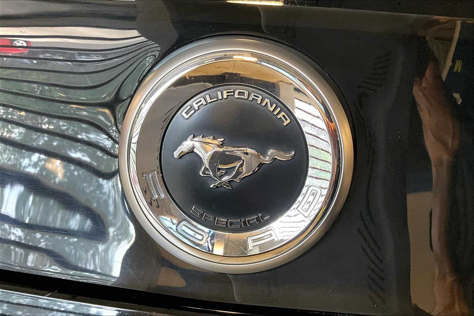 2012 Ford Mustang GT Premium - Photo 29